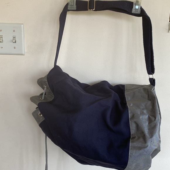Vintage Tommy Hilfiger Duffle Tote Bag Drawstring Close Shoulder Strap &  Handle - Picture 4 of 8